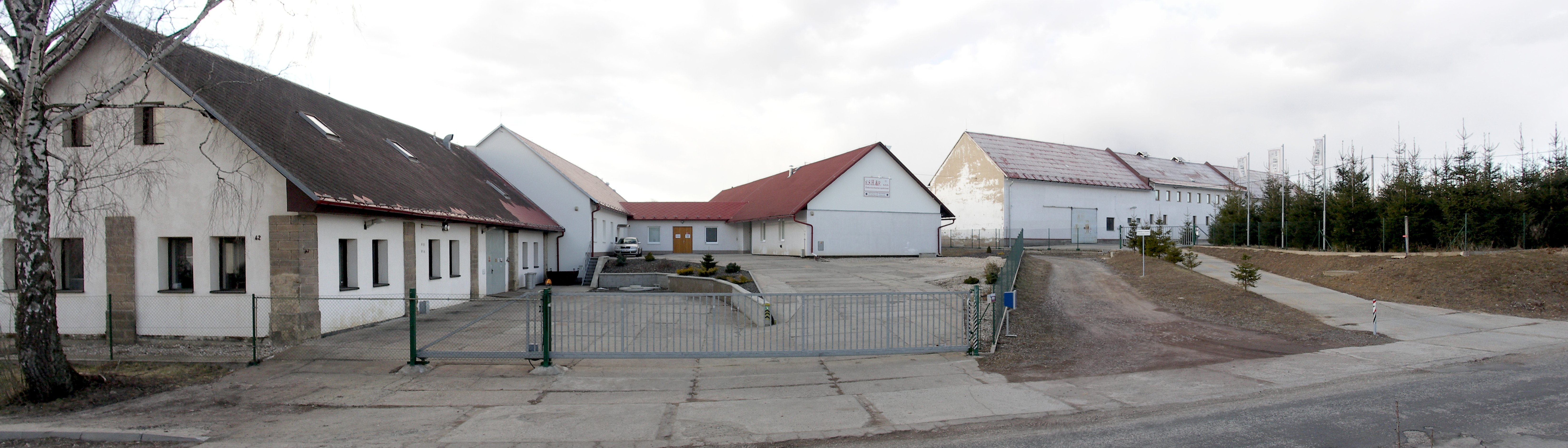 Komplex společnosti panorama_2.jpg